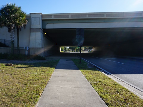 bike lake underhill path