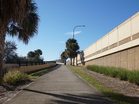 bike lake underhill path