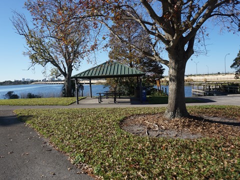 bike lake underhill path