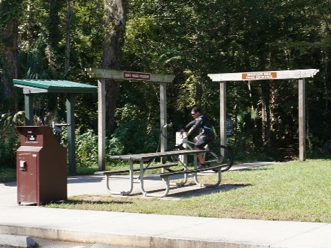 Cross Seminole Trail, FL